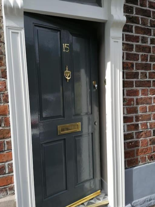 Stunning 3 Bedroom Townhouse In The Heart Of City Belfast Exterior foto