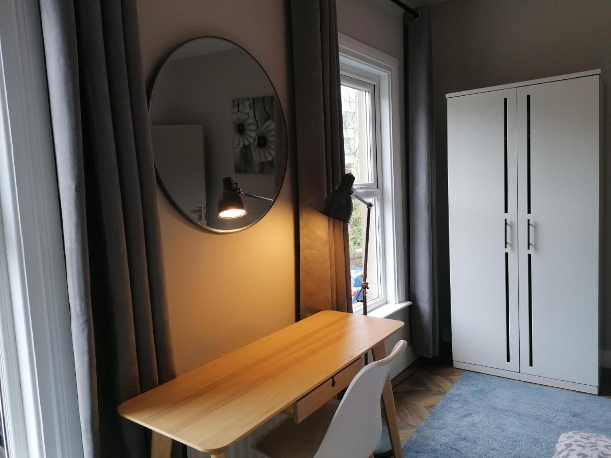 Stunning 3 Bedroom Townhouse In The Heart Of City Belfast Exterior foto